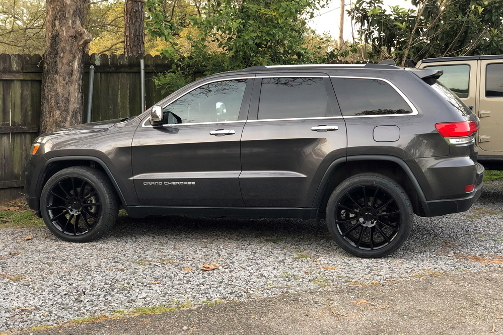  Jeep Grand Cherokee with Status Wheels Goliath